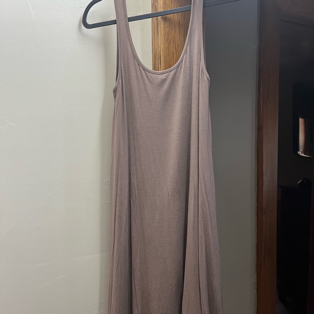 Elegant Sleeveless Brown Dress